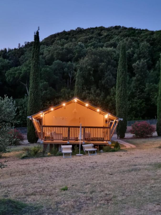 Отель Glamping Le Tegole Рипарбелла Экстерьер фото