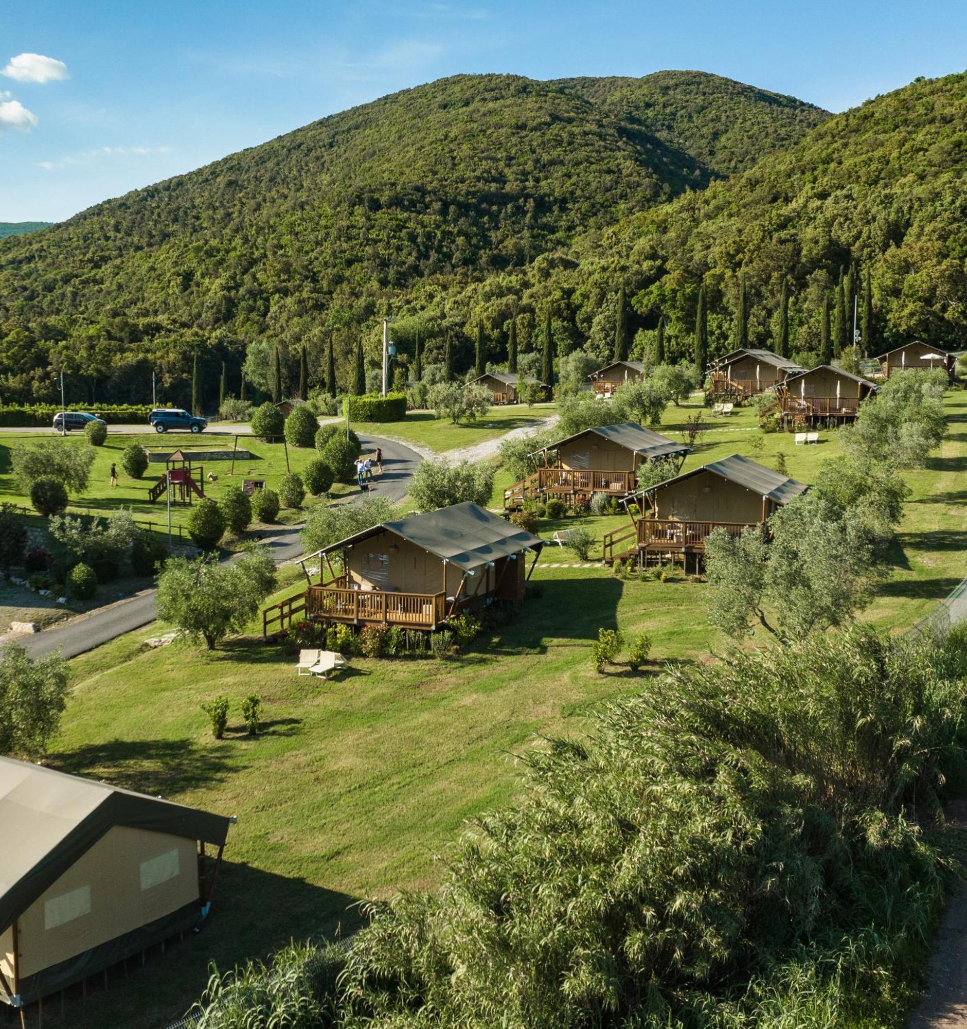 Отель Glamping Le Tegole Рипарбелла Экстерьер фото